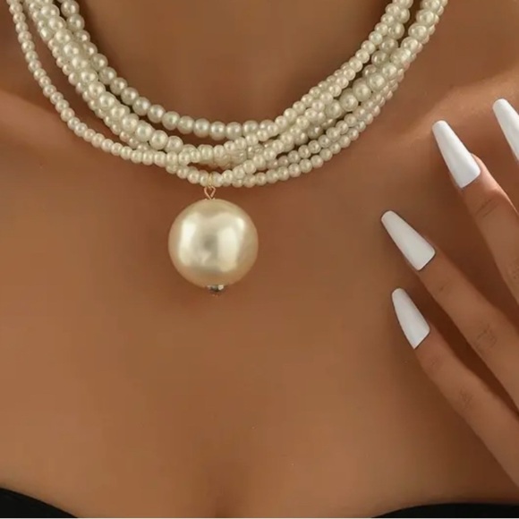 - A Luxurious Multi-Layer Bead Necklace for Women, Perfect for any Occasion - Picture 1 of 1